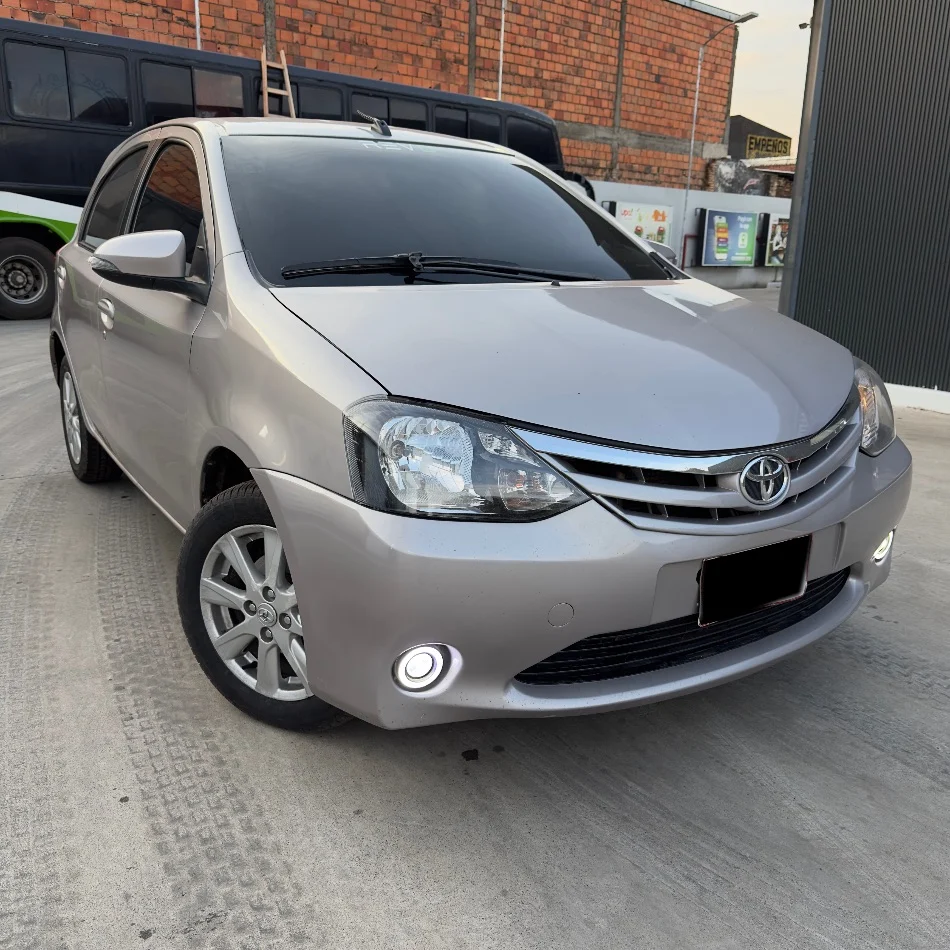 TOYOTA Etios